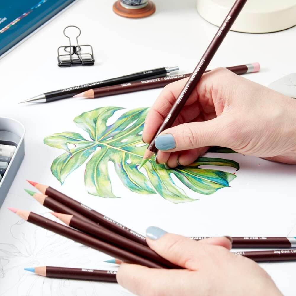 Derwent Coloursoft Set di 24 Matite Colorate per Disegnare e Scrivere